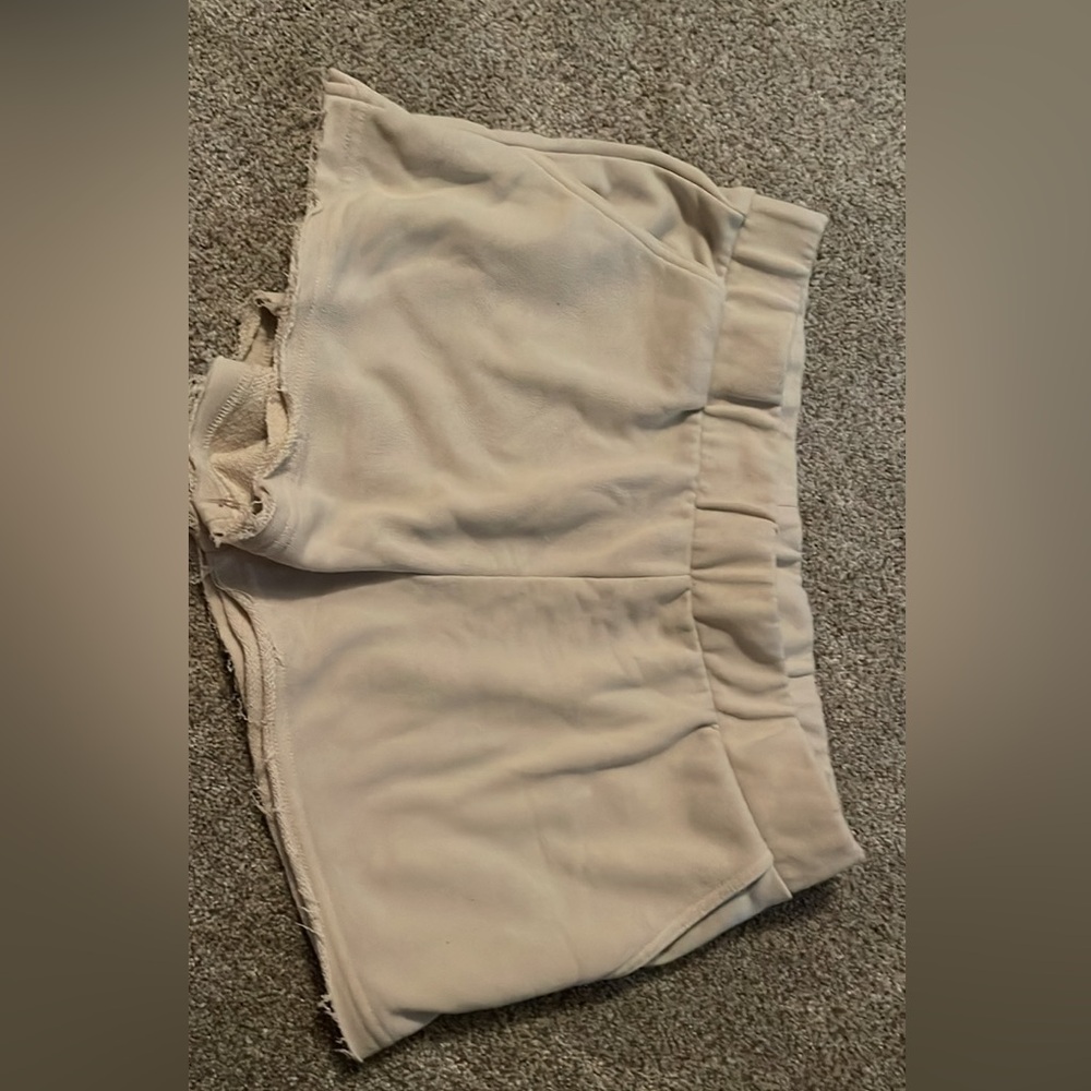 Cute and comfy lounge shorts. Size M
